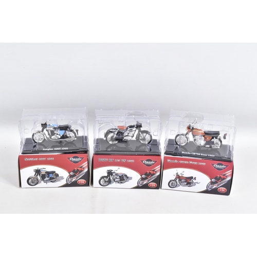 49 - SEVENTEEN BOXED ATLAS EDITIONS 1/24 SCALE CLASSIC MOTORBIKES, to include model numbers 4 658 125, 4 ... 