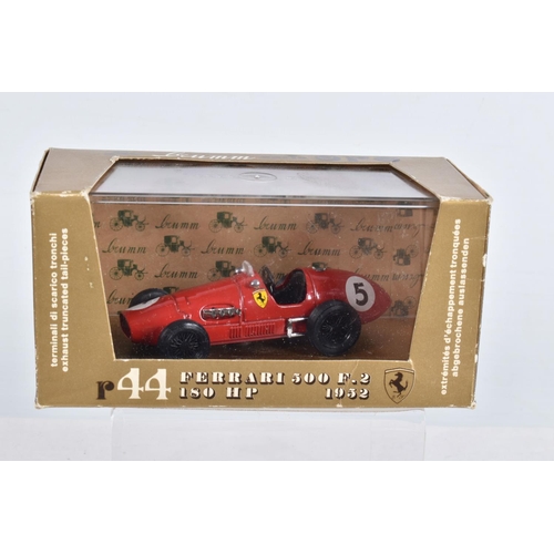 58 - TWENTY SIX BOXED BRUMM DIECAST VEHICLES, to include   a R30 Fiat 508C Berlina, model no. HP 32, a R3... 