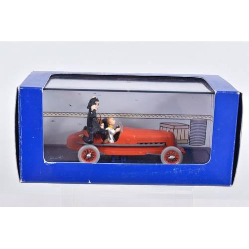 74 - SIX BOXED EN VOITURE TINTIN MODEL VEHICLES, the first is a La Jaguar Du Docteur Muller, de L'ile Noi... 