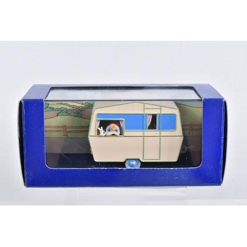 76 - SIX BOXED EN VOITURE TINTIN MODEL VEHICLES, the first is a Le Taxi De Tintin En Amerique, numbered 2... 