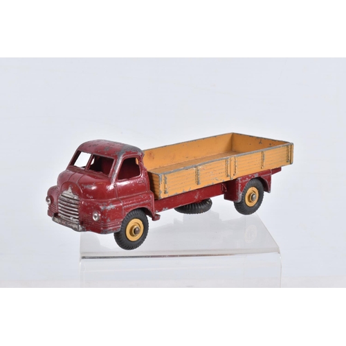 105 - THREE BOXED DINKY TOYS LORRY/TRUCK MODELS, all in playworn condition with paint loss, marking and we... 