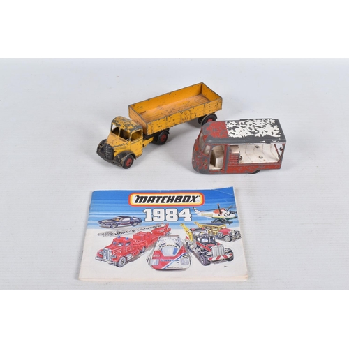 124 - A COLLECTION OF BOXED AND UNBOXED MODEL VEHICLES AND MISCELLANEOUS IN THREE BOXES, to include a loos... 