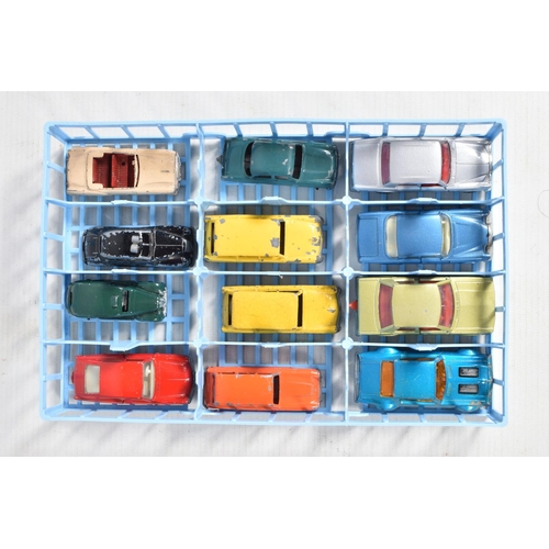 166 - A 1960'S MATCHBOX CARRYCASE AND CONTENTS, to include Matchbox Ford Zodiac, No.33, sea green body, ho... 