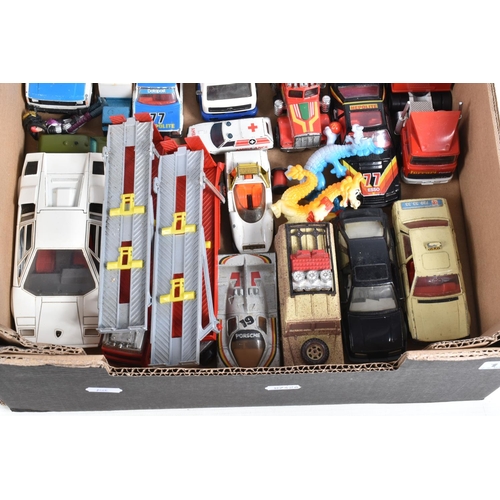 171 - A QUANTITY OF UNBOXED AND ASSORTED PLAYWORN DIECAST VEHICLES, to include Matchbox King Size Iveco ar... 