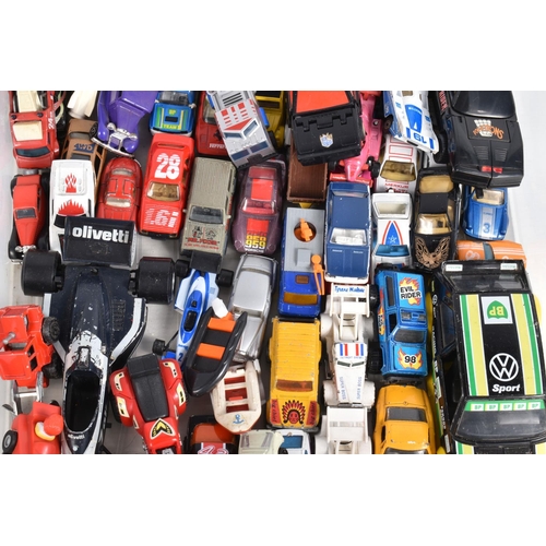 171 - A QUANTITY OF UNBOXED AND ASSORTED PLAYWORN DIECAST VEHICLES, to include Matchbox King Size Iveco ar... 