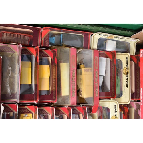 174 - TWO TRAYS OF BOXED AND UNBOXED MIXED DIECAST VEHICLES, some of these include a quantity of boxed and... 