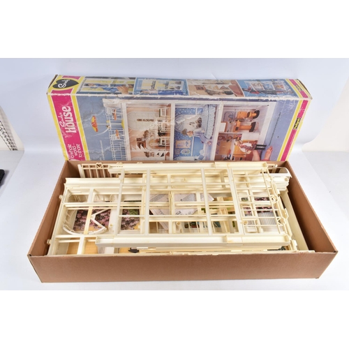 180 - THREE BOXED PEDIGREE SINDY HOUSE PLAYSETS, House, No.44570 and 2 x Super Home, No.4433, with boxed S... 