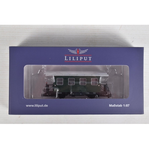 211 - A BOXED HOe GAUGE LILIPUT  FOUR UNIT SET, 2 Axle Coach, item no. L340505, appears in new condition w... 