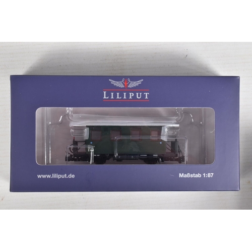 211 - A BOXED HOe GAUGE LILIPUT  FOUR UNIT SET, 2 Axle Coach, item no. L340505, appears in new condition w... 