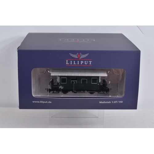 211 - A BOXED HOe GAUGE LILIPUT  FOUR UNIT SET, 2 Axle Coach, item no. L340505, appears in new condition w... 