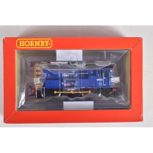 237 - A BOXED OO GAUGE HORNBY MODEL RAILWAY DIESEL ELECTRIC LOCOMOTIVE, Class 08, running no. 08822 'John'... 