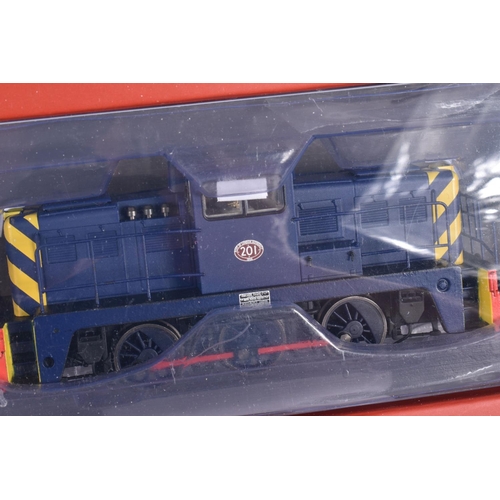 258 - A BOXED OO GAUGE GOLDEN VALLEY HOBBIES OXFORD RAIL MODEL RAILWY DIESEL LOCOMOTIVE, Janus 0-6-0 Port ... 