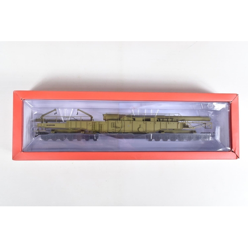 300 - TWO BOXED OO GAUGE OXFORD RAIL MODEL RAILWAY  RAIL GUN ROLLING STOCK, to include a Gladiator WWII, m... 