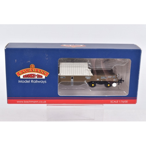 302 - TEN BOXED OO GAUGE BACHMANN BRANCHLINE MODEL RAILWAYS ROLLING STOCK, to include two 16 Slope Sided S... 