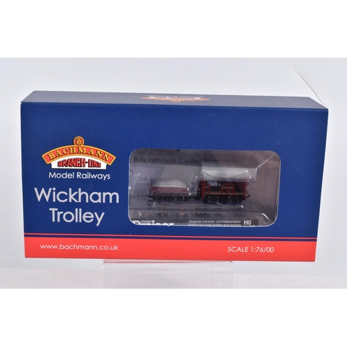 305 - A COLLECTION OF BOXED  OO GAUGE BACHMANN BRANCHLINE MODEL RAILWAYS ROLLING STOCK, to include a BR MK... 