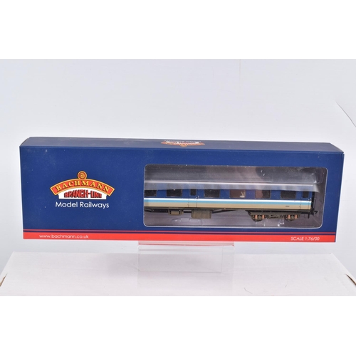 306 - A COLLECTION OF BOXED OO GAUGE BACHMANN BRANCHLINE MODEL RAILWAY ROLLING STOCK, to include a Mk1 TSO... 