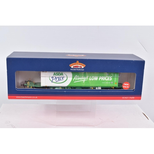 306 - A COLLECTION OF BOXED OO GAUGE BACHMANN BRANCHLINE MODEL RAILWAY ROLLING STOCK, to include a Mk1 TSO... 