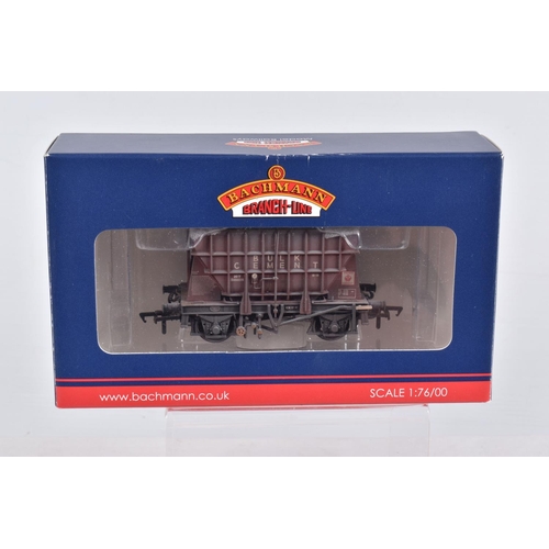 307 - NINE BOXED OO GAUGE BACHMANN BRANCHLINE MODEL RAILWAY ROLLING STOCK, to include a 12T BR Plywood Fru... 