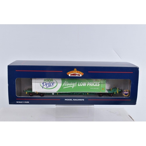 326 - EIGHT BOXED OO GAUGE BACHMANN BRANCHLINE MODEL RAILWAY WAGONS, to include two of the set of two Inte... 