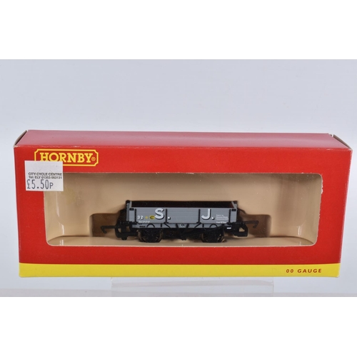 332 - TEN BOXED HORNBY 00 SCALE WAGONS, to include two  5 Plank Wagon Arenig Granite Co.Ltd ' 207' models,... 