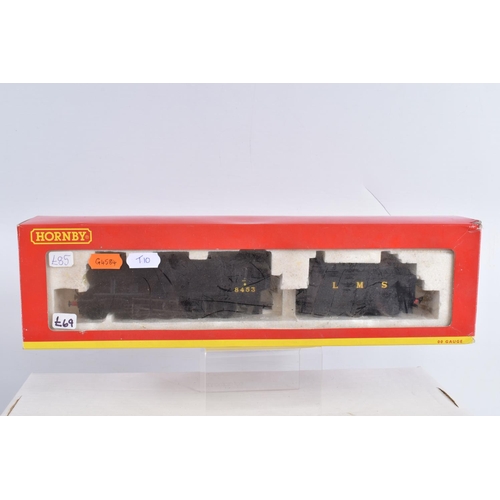 346 - A BOXED HORNBY RAILWAYS OO GAUGE CLASS 8F LOCOMOTIVE AND TENDER, No.8453, L.M.S. black livery (R2394... 