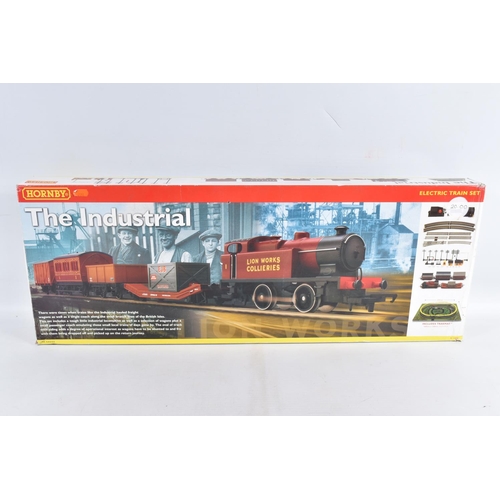 348 - TWO BOXED HORNBY RAILWAYS OO GAUGE TRAIN SETS, The Royal Train, No.R1057, comprising Princess class ... 