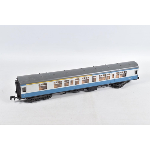 349 - A QUANTITY OF UNBOXED AND ASSORTED LIMA O GAUGE MODEL RAILWAY ITEMS, to include class 4F locomotive ... 