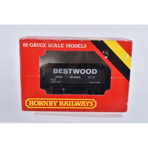 350 - A QUANTITY OF BOXED OO GAUGE MODEL RAILWAY ITEMS, to include Hornby Railways N15 King Arthur class '... 