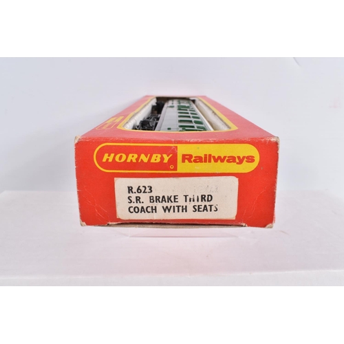 350 - A QUANTITY OF BOXED OO GAUGE MODEL RAILWAY ITEMS, to include Hornby Railways N15 King Arthur class '... 