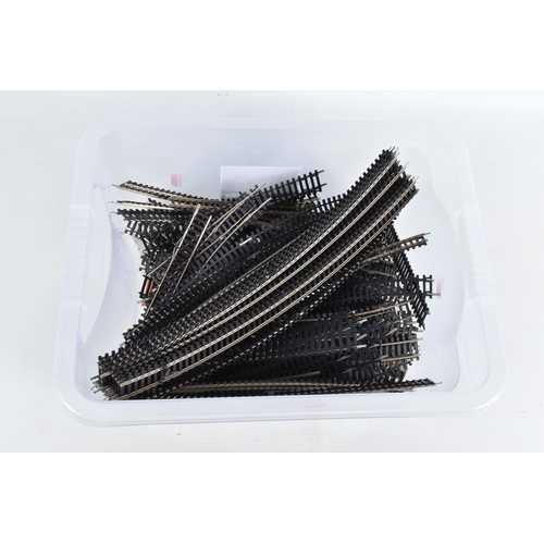 351 - A QUANTITY OF BOXED AND UNBOXED OO GAUGE MODEL RAILWAY ACCESSORIES AND TRACK ETC., to include variou... 