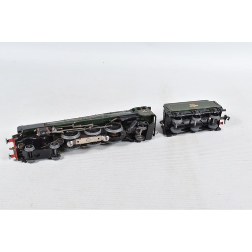 352 - THREE UNBOXED HORNBY DUBLO LOCOMOTIVES, Duchess class 'Duchess of Montrose' No.46232, B.R. gloss gre... 