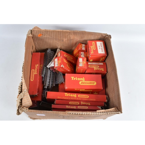 354 - A QUANTITY OF BOXED TRI-ANG RAILWAYS OO GAUGE MODEL RAILWAY ITEMS, to include Passenger Train set, N... 