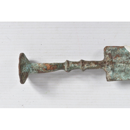 368 - A CHINESE BRONZE SWORD IN THE HAN DYNASTY STYLE, the information was supplied by the vendor but it h... 