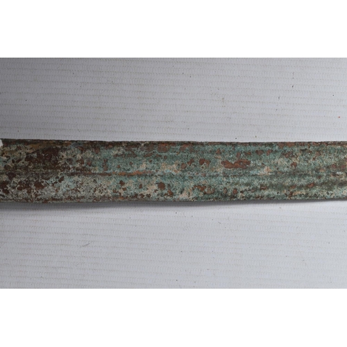 368 - A CHINESE BRONZE SWORD IN THE HAN DYNASTY STYLE, the information was supplied by the vendor but it h... 