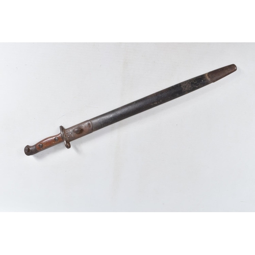 395 - A 1907 PATTERN BRITISH SWORD BAYONET, this comes complete with a scabbard, the blade has markings on... 