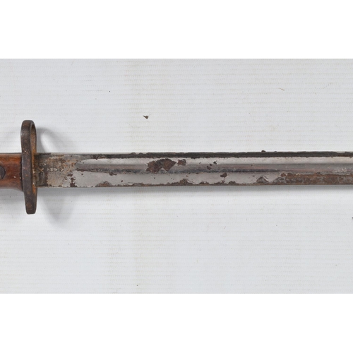 395 - A 1907 PATTERN BRITISH SWORD BAYONET, this comes complete with a scabbard, the blade has markings on... 