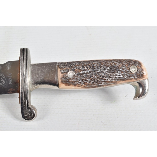 398 - A GERMAN RAD HEWER FOR ENLISTED MEN AND NCO'S, this has a large blade with etched motif and RZM M7/3... 