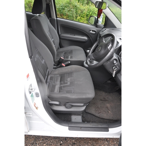 1002 - A 2012 SUZUKI SPLASH SZ3 FIVE DOOR HATCHBACK CAR in white, 996cc petrol engine, five speed manual ge... 