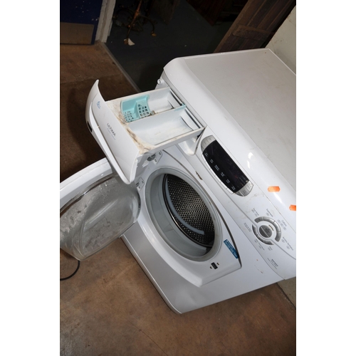 1094 - A HOTPOINT WF860 WASHING MACHINE width 60cm depth 57cm height 85cm (PAT pass, powers up but hasn't b... 