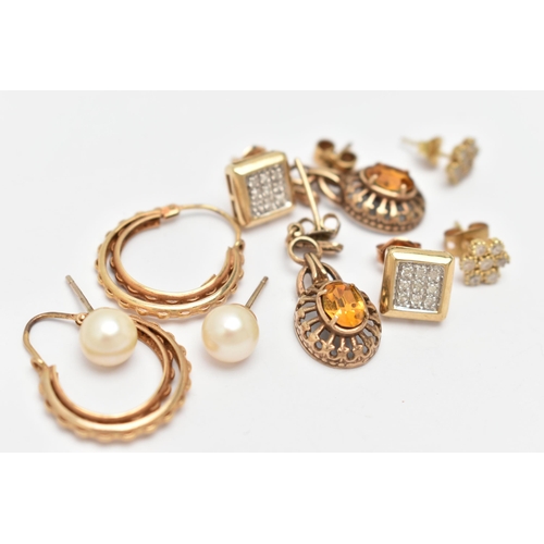 13 - FIVE PAIRS OF EARRINGS, to include a pair of cultured pearl stud earrings, a pair of hinged hoop ear... 