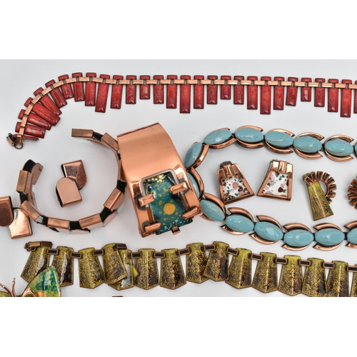 71 - AN ASSORTMENT OF COSTUME JEWELLERY, to include a 'Monet' necklace and matching bracelet, a 'Renoir' ... 