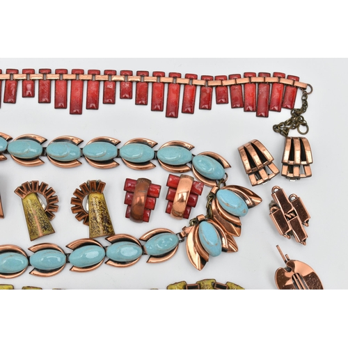 71 - AN ASSORTMENT OF COSTUME JEWELLERY, to include a 'Monet' necklace and matching bracelet, a 'Renoir' ... 