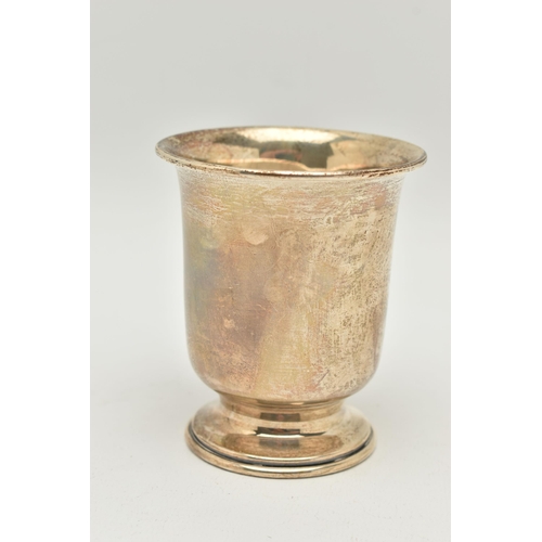 96 - AN EARLY 20TH CENTURY SILVER CUP, polished cup, engraved 'Tony July 6th 1927', hallmarked 'William A... 