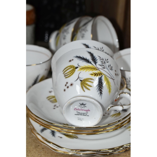 399 - A QUANTITY OF ROYAL ALBERT GOSSAMER KITCHENWARE ETC to include twelve tea cups and accompanying sauc... 