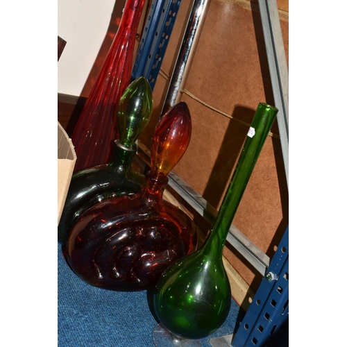 414 - ONE BOX AND LOOSE COLOURED GLASS AND METALWARE, to include two vintage Rossini Empoli art glass Geni... 