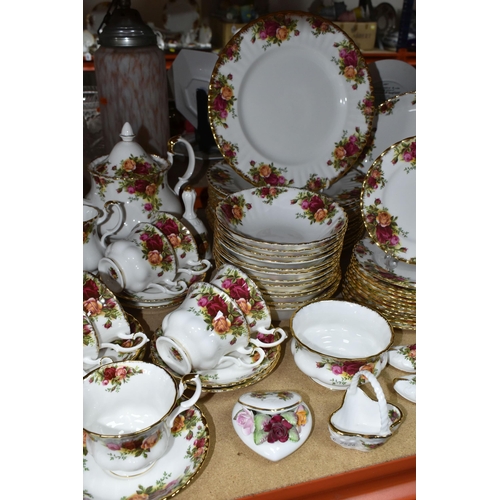 484 - A SIXTY NINE PIECE ROYAL ALBERT 'OLD COUNTRY ROSES' DINNER SERVICE WITH SEVEN PIECES OF GIFTWARE, co... 