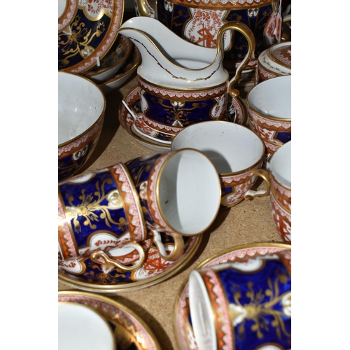 490 - AN EARLY 19TH CENTURY SPODE PORCELAIN DOLLAR PATTERN (No. 715) PART TEA SERVICE, comprising an oval ... 