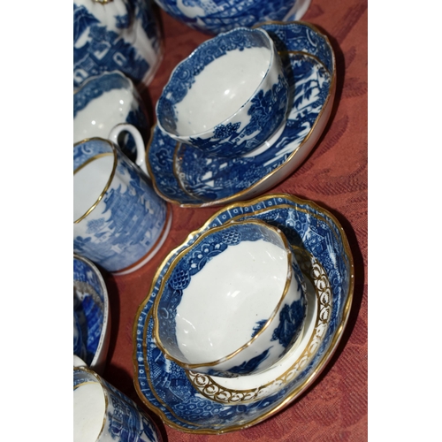 517 - A GROUP OF LATE 18TH AND EARLY 19TH CENTURY CAUGHLEY (SALOPIAN) AND OTHER PORCELAIN TRANSFER PRINTED... 