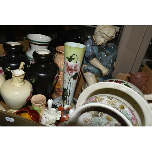 533 - FIVE BOXES AND LOOSE ASSORTED CERAMICS AND GLASS ORNAMENTS to include  a large quantity of dinnerwar... 