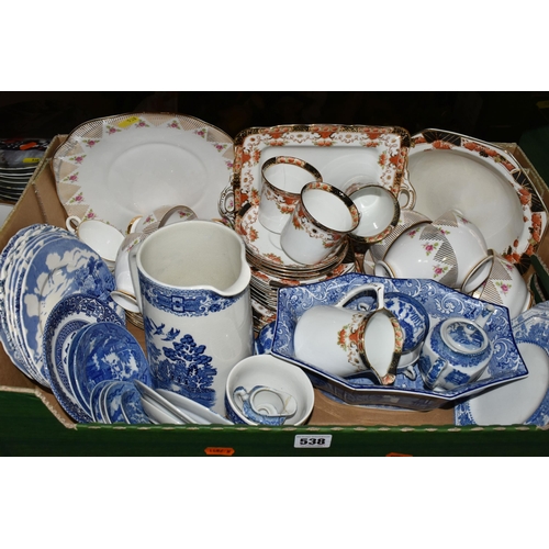 538 - FOUR BOXES OF MIXED CERAMICS AND ORNAMENTS WITH LOOSE BIRD THEMED COLLECTOR PLATES to include a vari... 